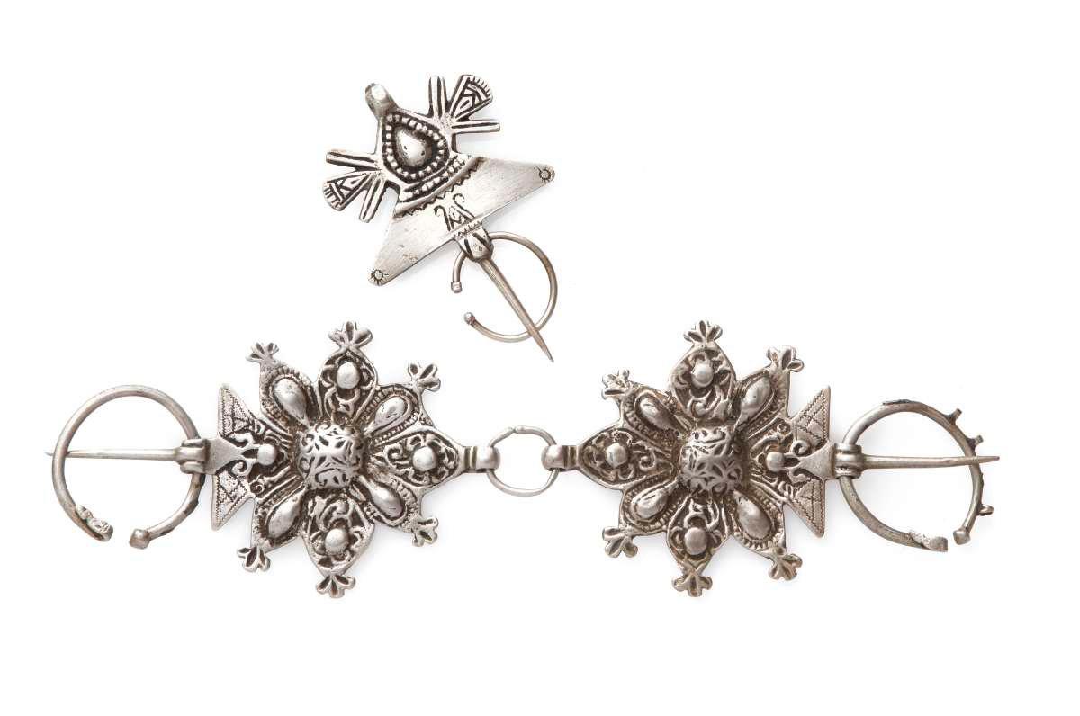 3 - Three silver fibulae (19th century to early 20th century, tribe: High Atlas Tribes, Dades and Draa valley) (link:  https://www.ader-paris.fr/lot/20781/4425369)
