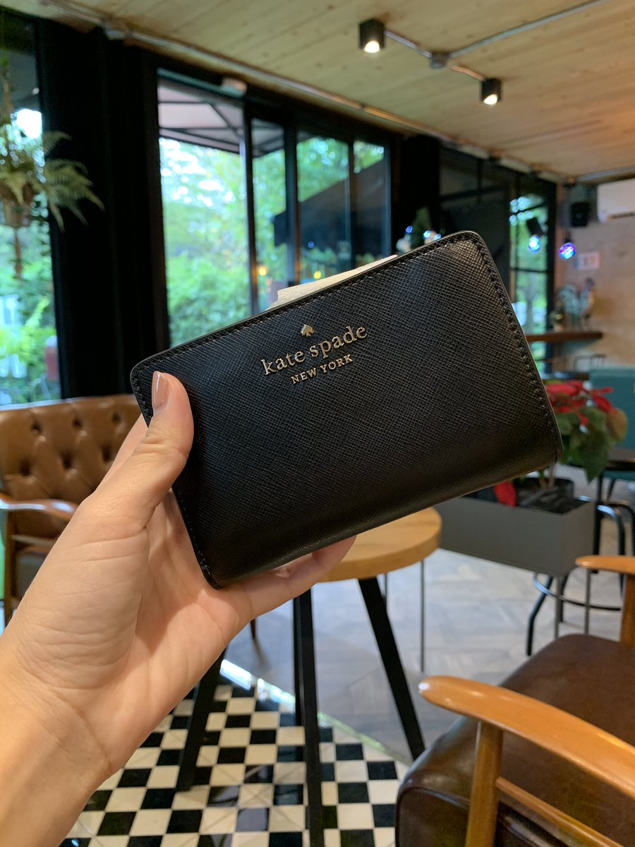 brandeebkk's tweet image. 12.12 sales🔥พร้อมส่งที่ไทย
- Kate spade Cameron bifold wallet ลดเหลือ 1990 บาท‼️
#howtoperfact #howtobeauty #howtobeperfect #howtoperfect #ไว้รีวิวห้ามขายของโว้ยย #ไว้ขายของห้ามรีวิวโว้ยยย #preoderusa #พรีออเดอร์ #พรีออเดอร์อเมริกา #พรีออร์เดอร์เกาหลี #ของดีบอกต่อ  #katespade