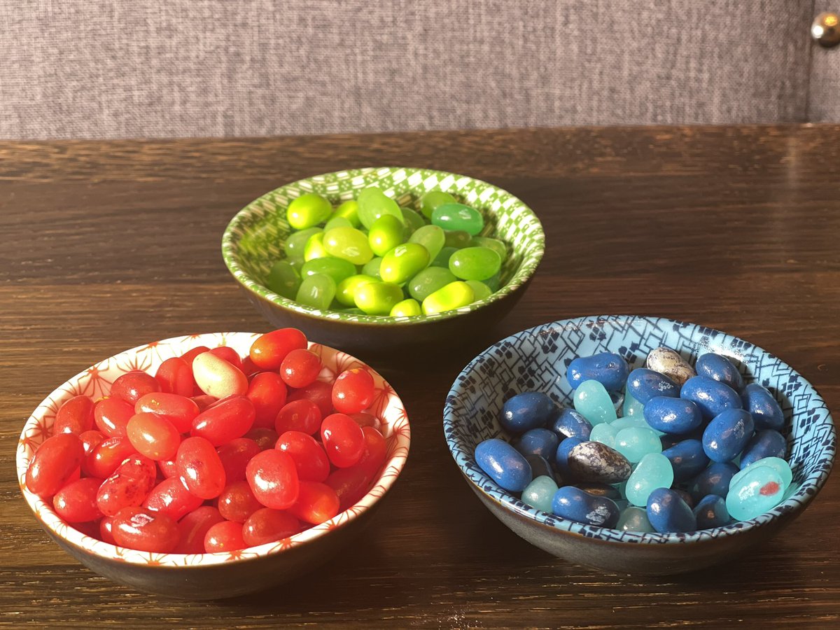 biosopher's tweet image. 2021 is nearly here. Debating which pill to take: red or blue? I hear youths are popping the greens. Advice?