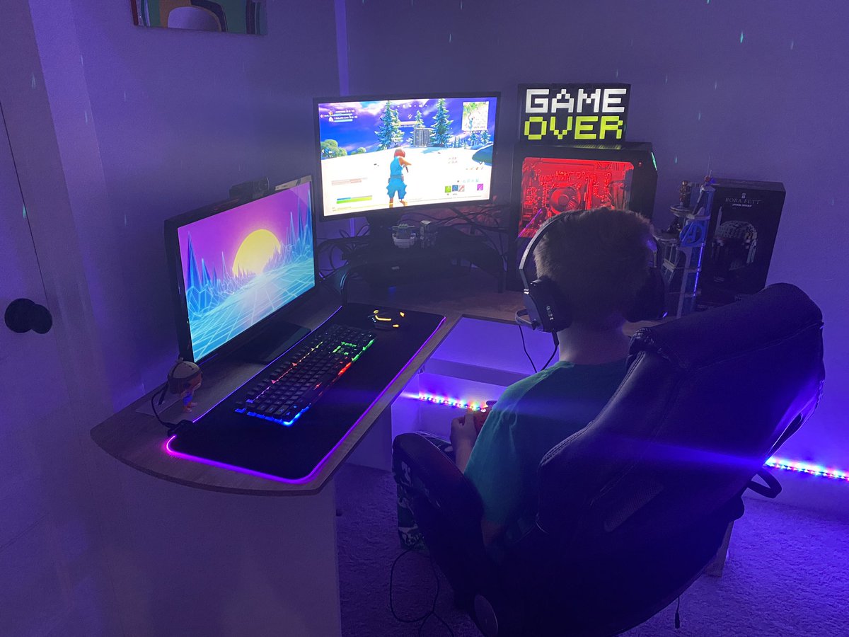 HasBeenJax's tweet photo. So excited!!!! 👾🎮 https://t.co/z8CtKsZNUI