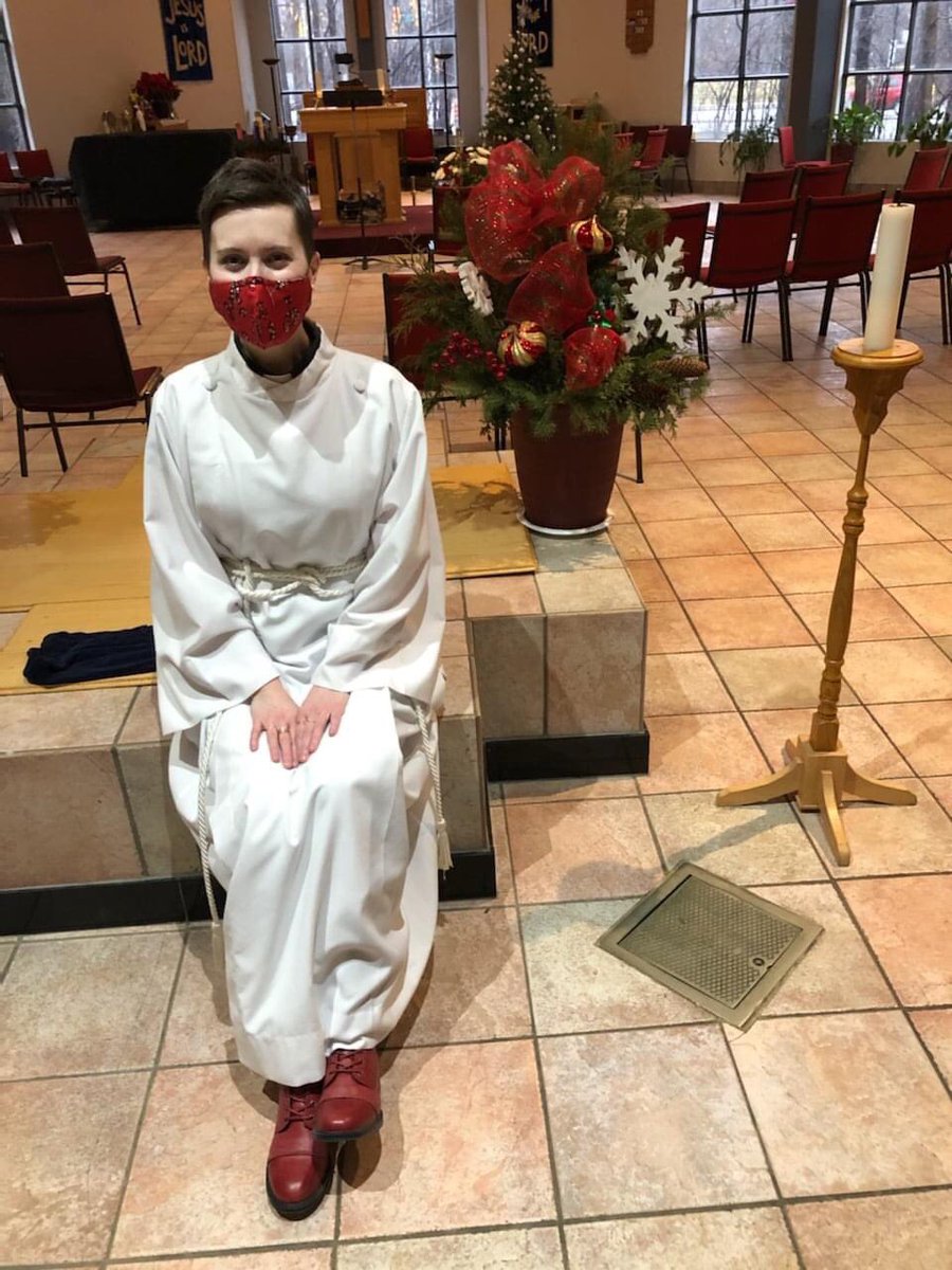 EpiphanyACC's tweet photo. Merry Christmas! Please note Rev Alana’s festive mask and shoes!!😊#Christmas https://t.co/DCfcuiSqwZ