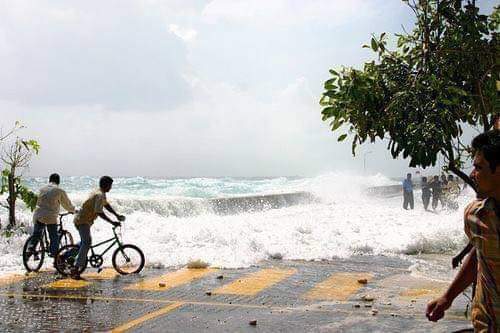 mohamedshamym's tweet photo. Nation destroyed,
People united.

#UnityDay2020 #Maldives 🇲🇻
#26thDecember2004 #Tsunami https://t.co/mmrHnWwx4s