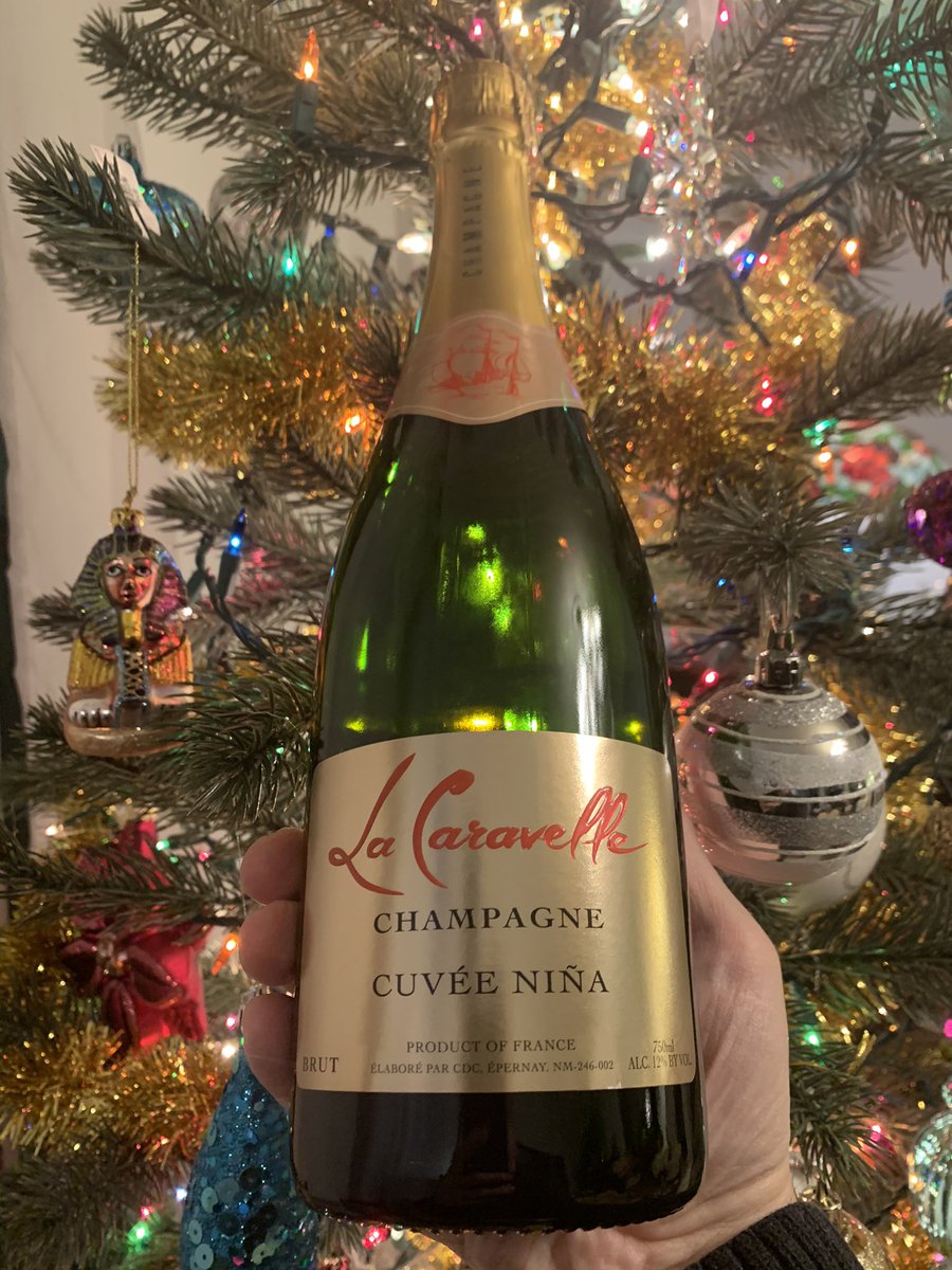 Starting off dinner tonight with a festive fizz - <a href="/CaravelleChamp/">Rita Jammet</a> Cuvée Niña. Cheers!