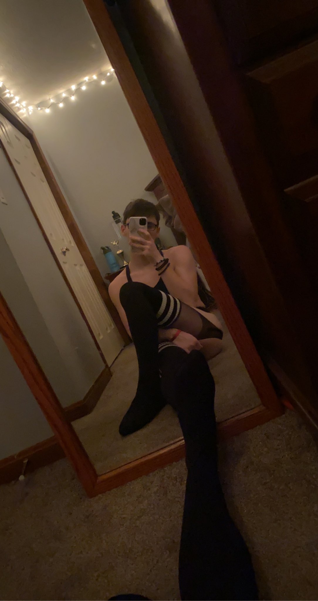 3 pic. 1on1 Content || Custom videos/pics || DMs get answered || Weekly content https://t.co/VxRk7zf607