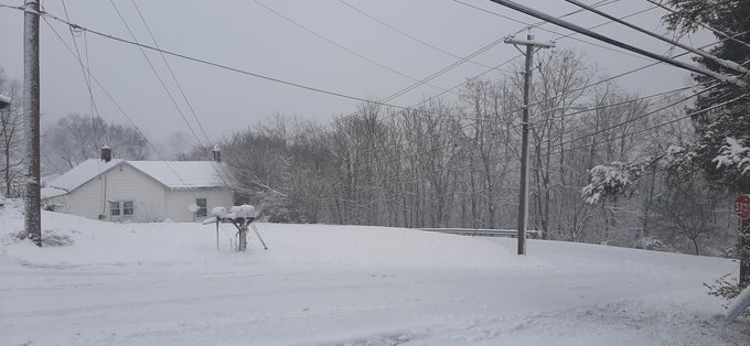 Had a white Christmas for the first time in idk how long. 😍 so ive been snuggled up drinking hot chocolate
