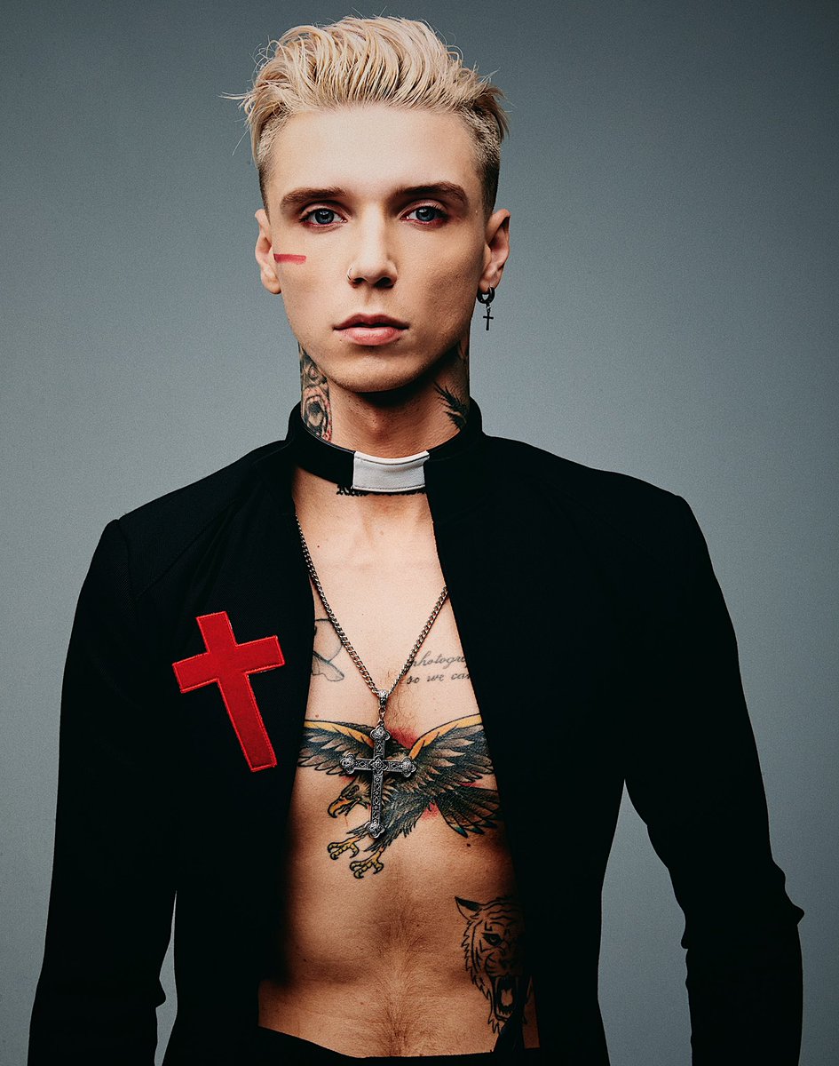 Happy birthday Andy Biersack!   