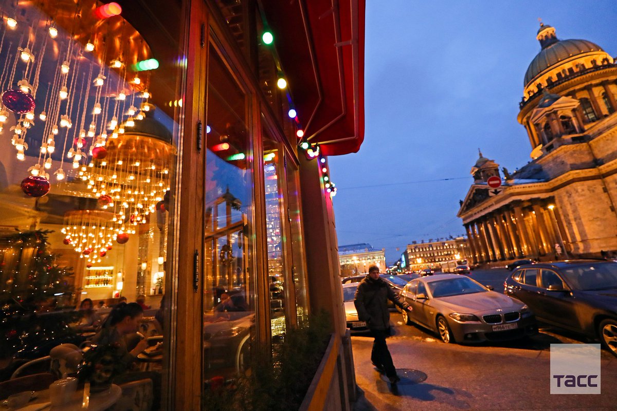 Бары питера в новогоднюю ночь. Питер бары 31 декабря. Ночной клуб новый год. Бар питер ночь. Ресторан ночь новый год.