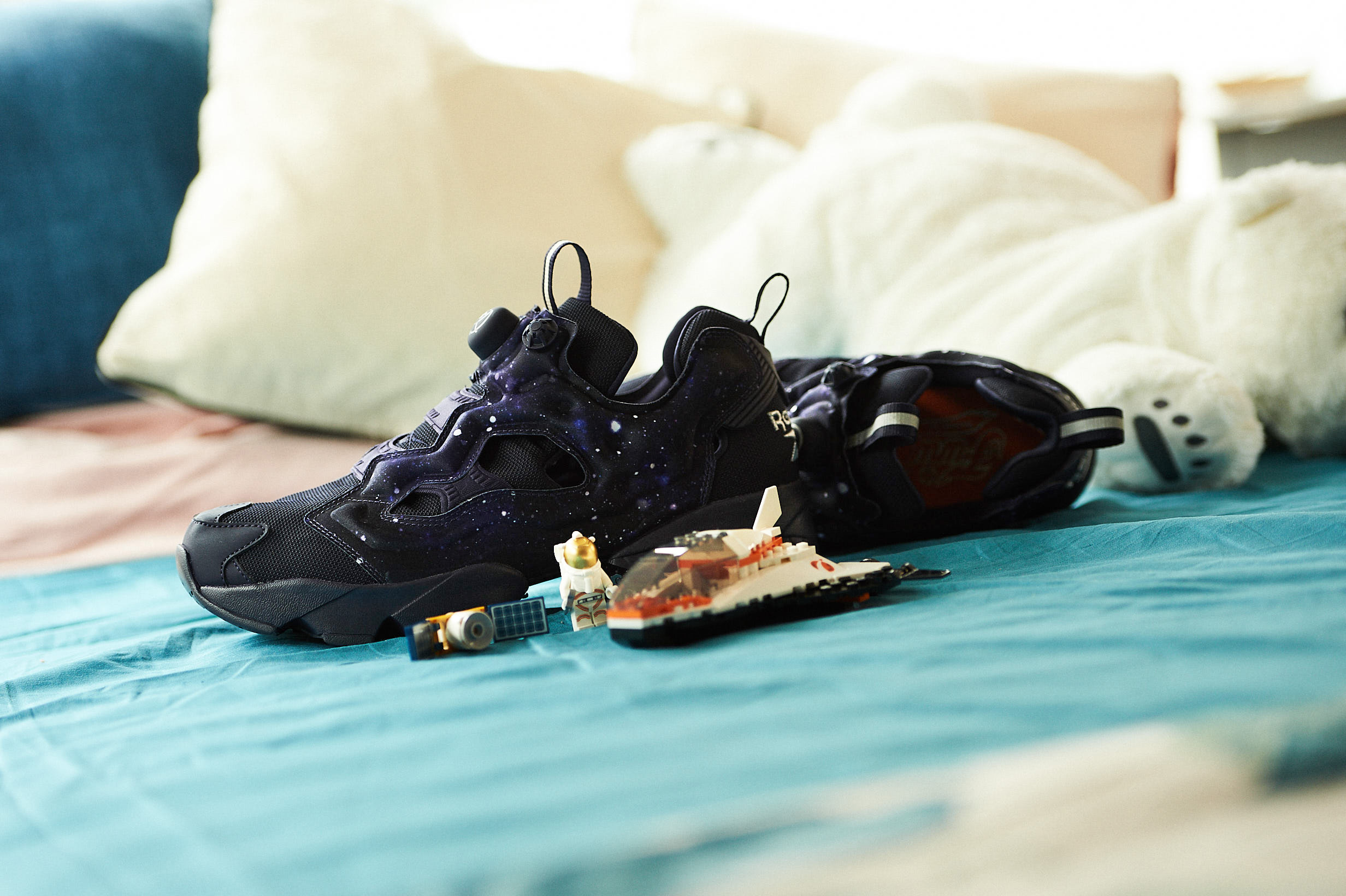 O Xrhsths Zozoshoes Sto Twitter 年人気記事ランキング レディース5位 Reebok Instapump Fury Og みんなが靴を買う際に参考にしてくれた記事のtop5を男女別にご紹介 レディースの5位はzozotown別注のインスタポンプフューリー 大人可愛い宇宙柄の一足は