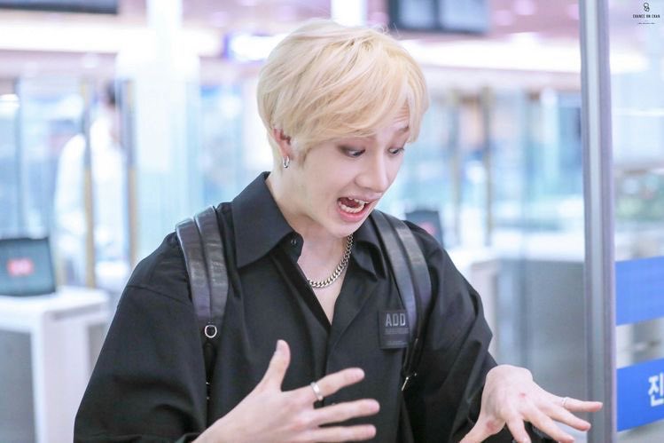 — some bang chan pics that express how i feel; a necessary thread  #StrayKids  #skz