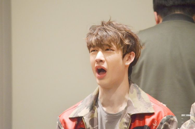 — some bang chan pics that express how i feel; a necessary thread  #StrayKids  #skz