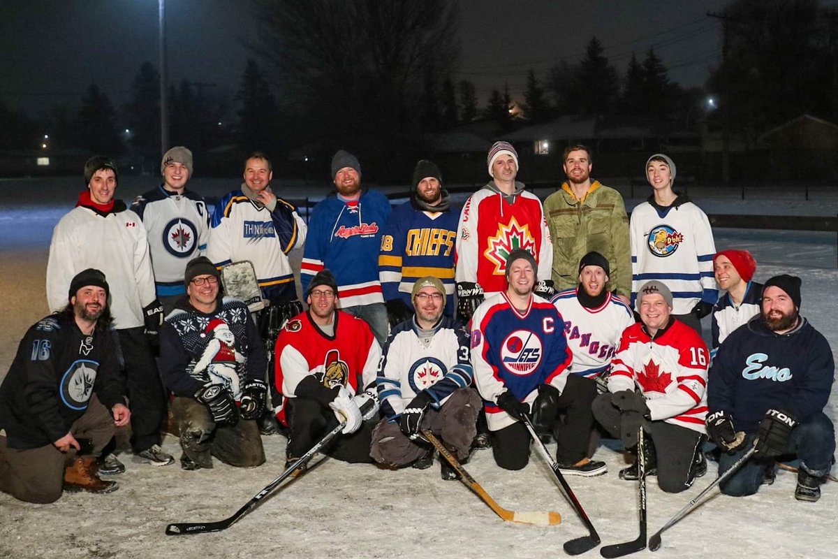 Looking back to last year, 2019 was an amazing night. A great crew came out to play, including our childhood friends, the Lemay family. The weather was also perfect, and we played until 3am. 