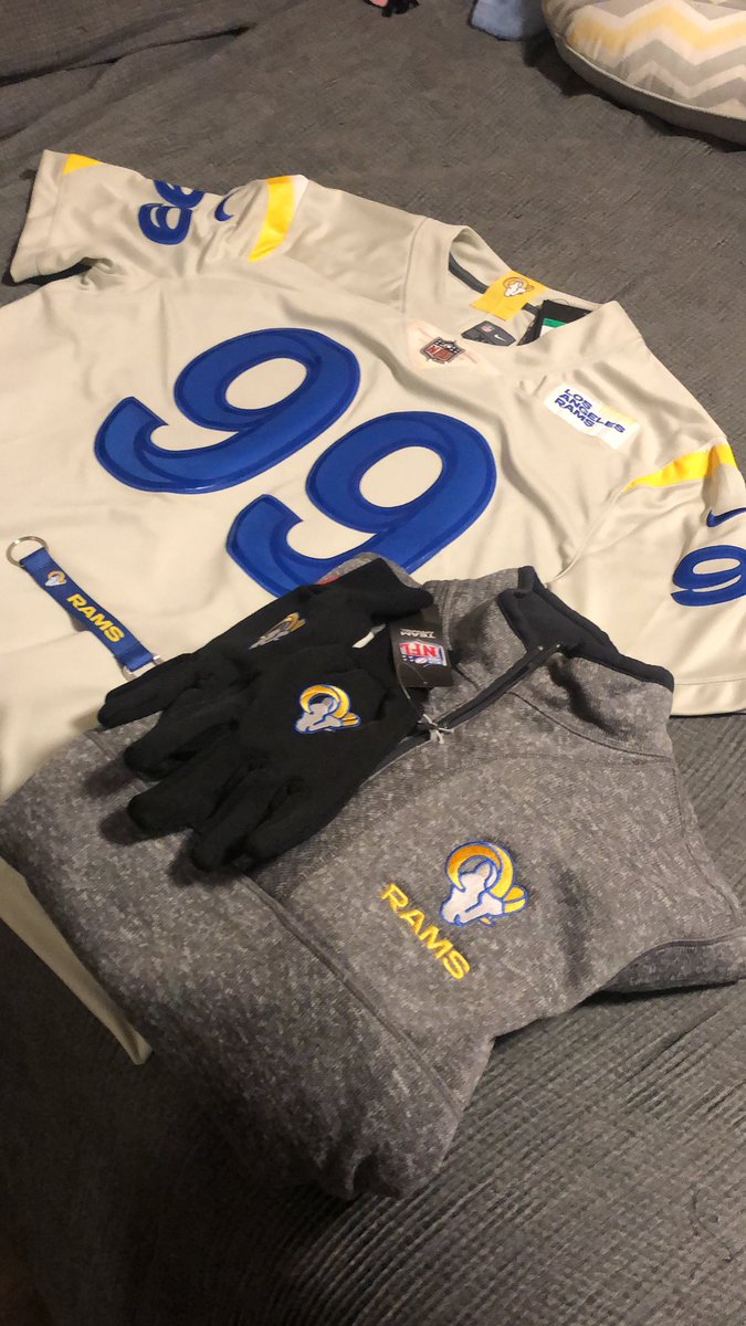 chagoya91's tweet photo. @RamsNFL Merry Xmas everyone. Can’t wait to rock this on Sunday. The goat @AaronDonald97 🔥 #letsgorams #getthiswin #vamosrams https://t.co/Ms9HgLBiPf