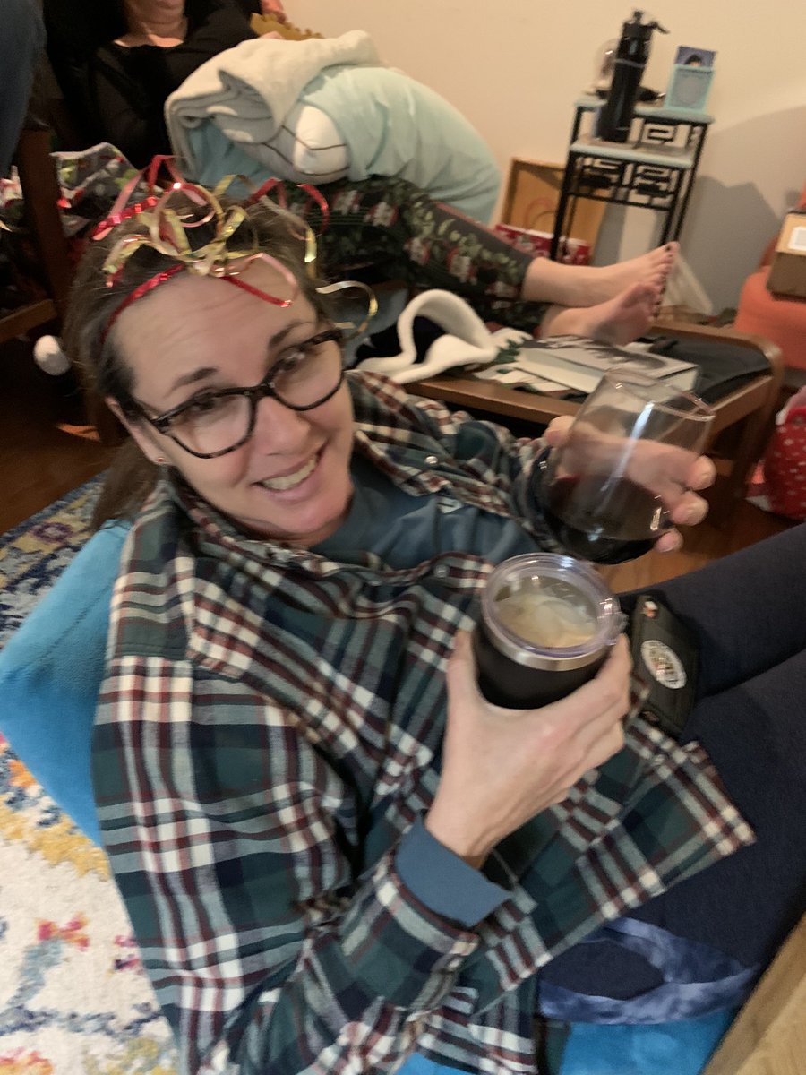 jennimalia's tweet photo. @krisfergie @PreetBharara @markricks @nrcozier @steviekjohnson They actually pair quite well together! https://t.co/006Bb0y1xw