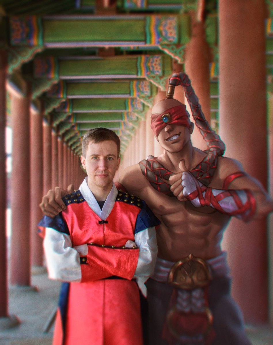 VidjaGameLarry's tweet image. I commissioned two pieces from @crownsforkings for two of my very dear friends. Absolutely amazing.
If you don't already follow Zoe it's an easy fix lol