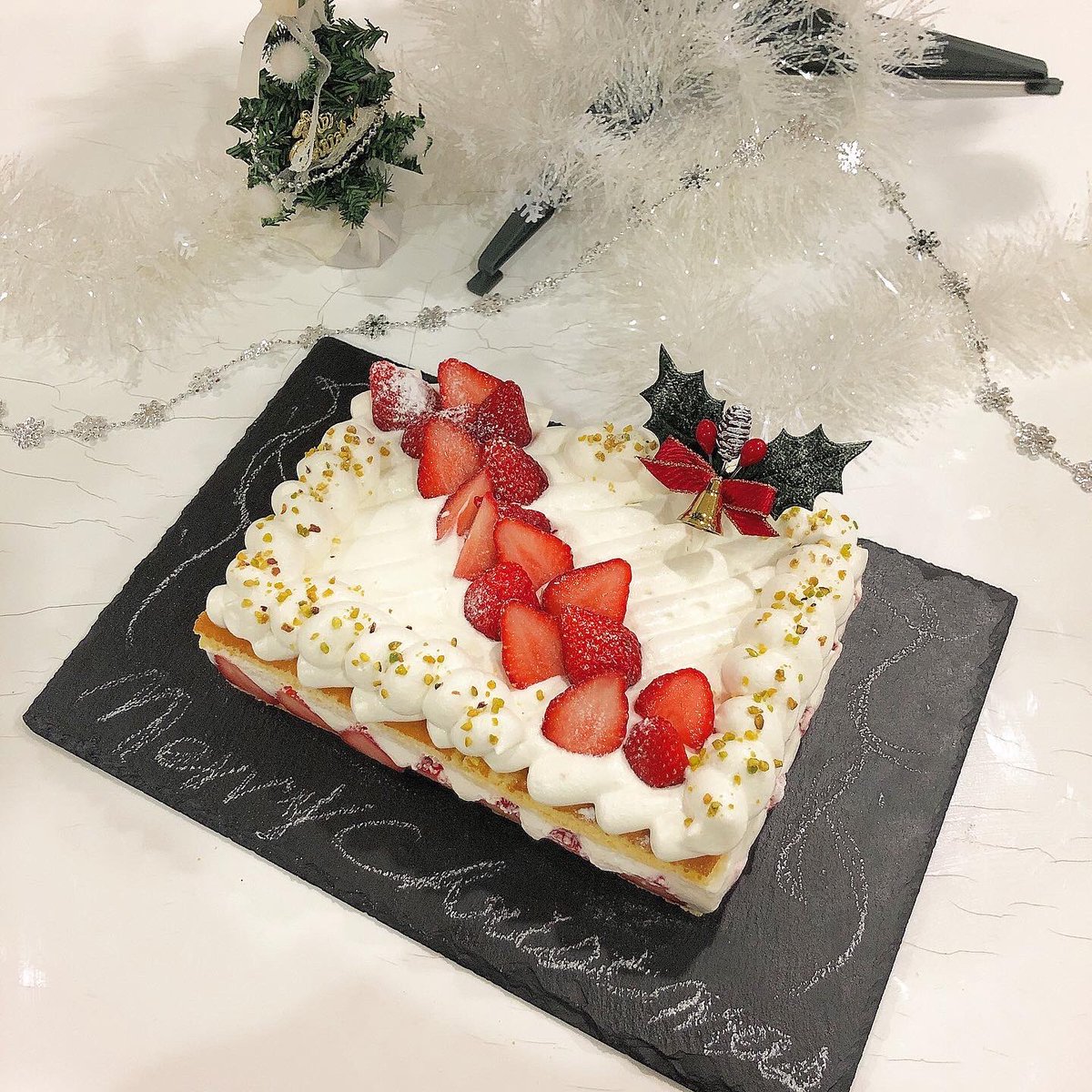 碧諳 على تويتر クリスマスケーキ 作るつもりなかったねんけど ヨーグルト消費のために ムースケーキ作ってみましたァ パッと見はいい感じ でもよく見るとごちゃごちゃ クリスマスケーキ クリスマス ムース お菓子作り Cotta コッタ お菓子作り好きな