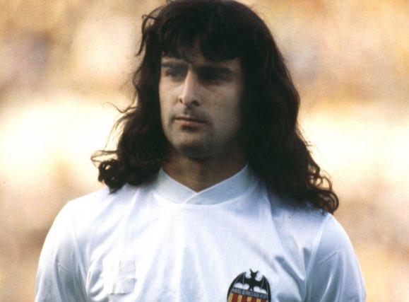 15. Mario Kempes Valencia - ForwardWorld Cup top scorer and two-time Pichichi winner Kempes has had a sensational few years. Signs are that his time in Spain may be coming to an end and a return to Argentina beckons.