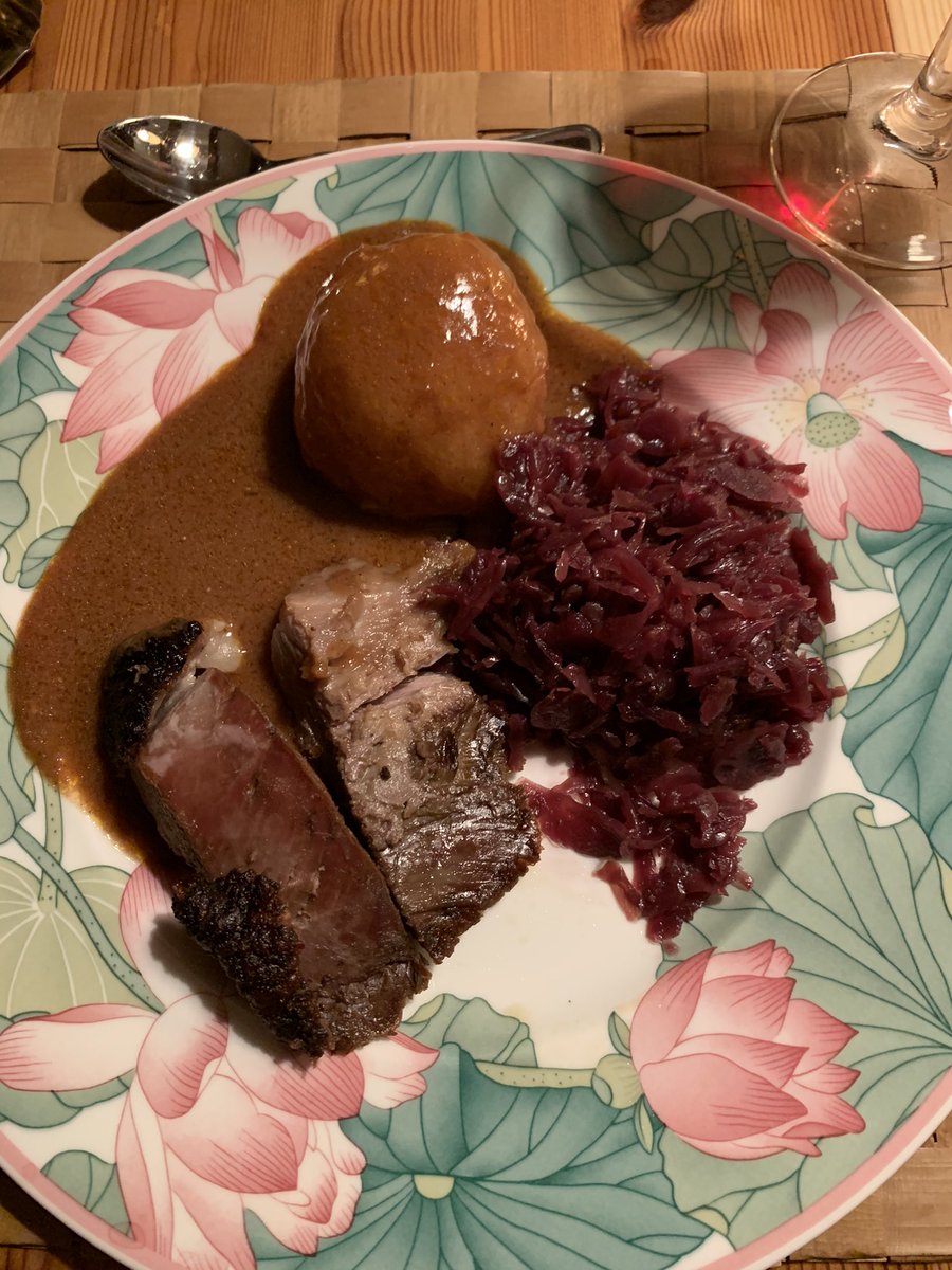 glidepath's tweet image. X-MASS: 🎄FFF 🎄... family, food and fun 😊🎄😄