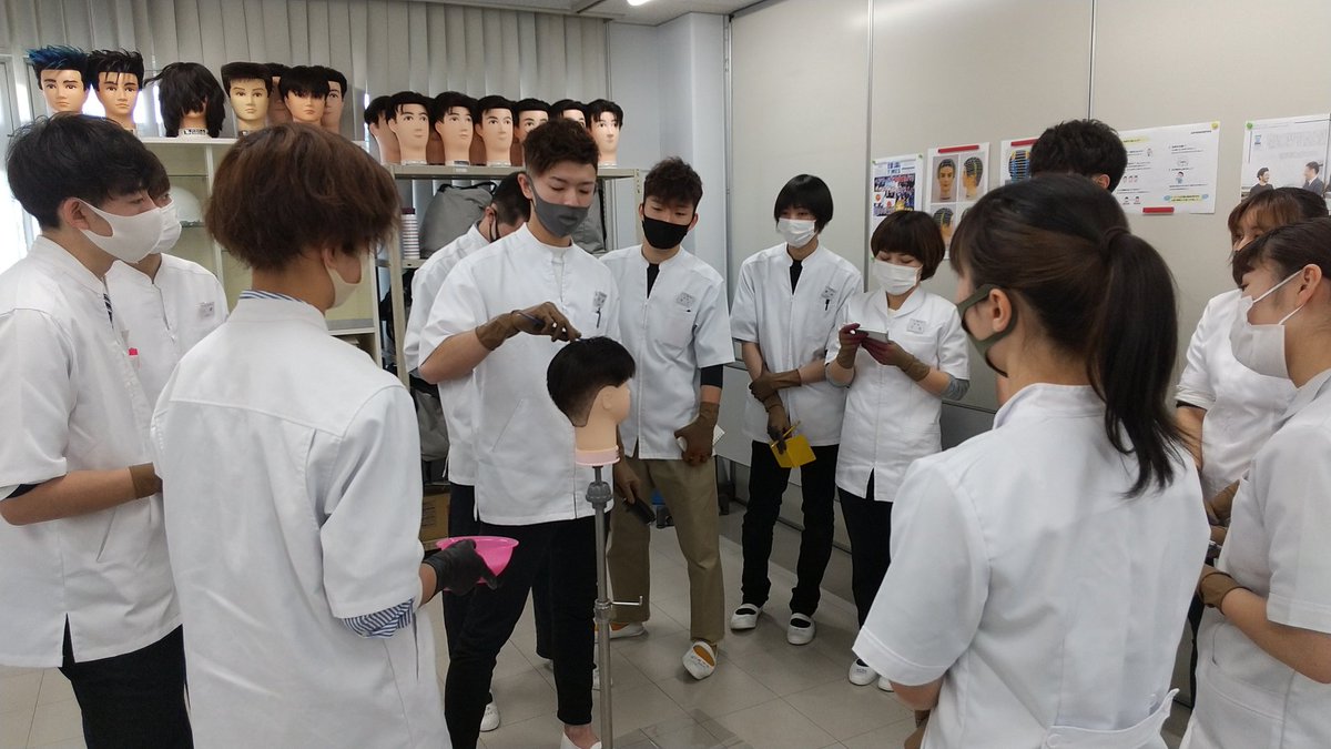 高津理容美容専門学校 理容科 Kozu Barber Twitter 高津理容美容専門学校 理容科 Kozu Barber Twitter