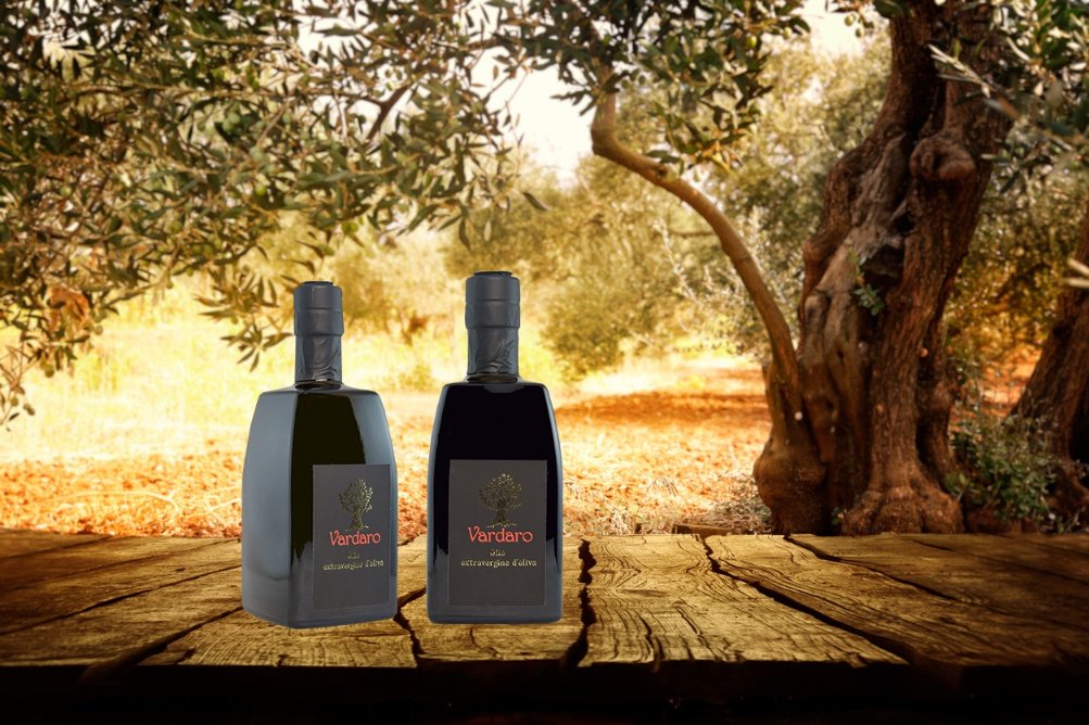 ModulTrade's tweet image. Auction of the week on aim.store 💥
Taste Olio Vardaro Limited Edition - 2 x 500ml Sicilian EVO oil!
Make your bid → bitly.su/SLy0
Check out the finest items for an easy-to-prepare Italian dinner - always with free delivery & 360 Money Back Guarantee