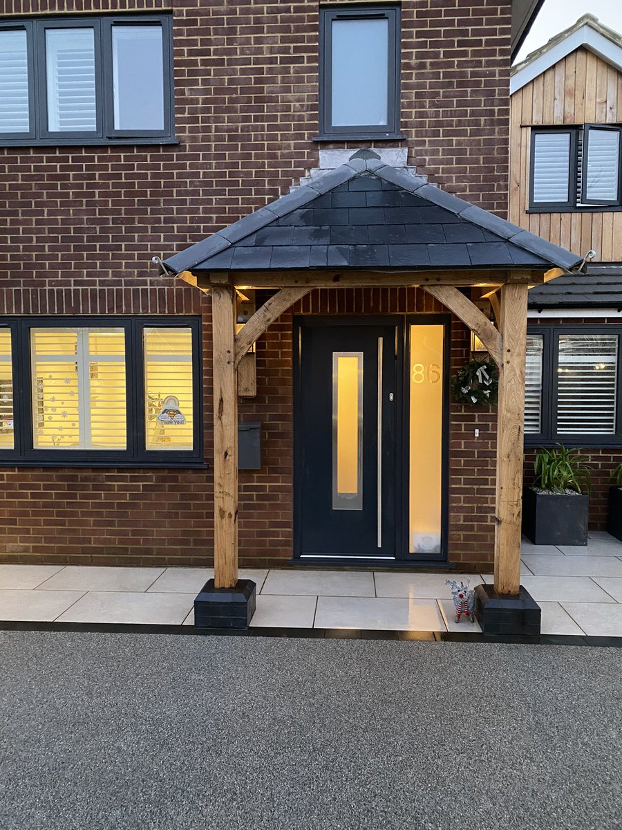 limebokbrett's tweet image. Some pics of the front garden of a project we just completed including this lovely oak framed porch!