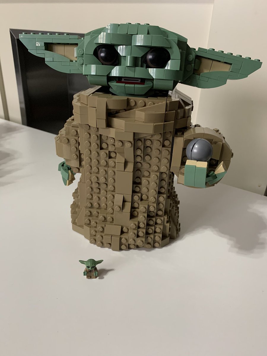 Jo671's tweet image. #LEGOBuildDay  living building our Lego today the start of my Castle and Baby Yoda is done