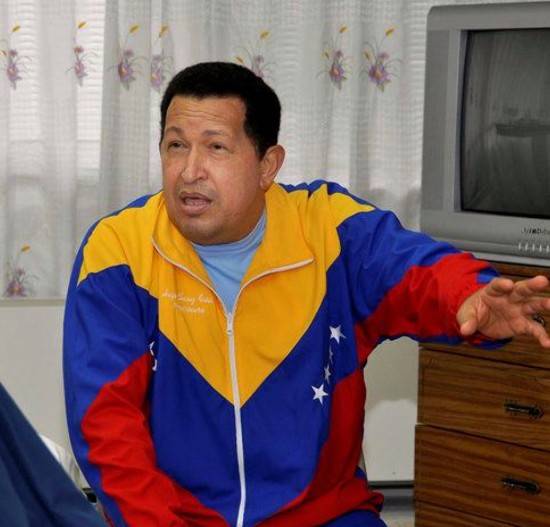 chavezoutcontex's tweet photo. “Por qué estás                     
vestido así?”                 “Así cómo?” https://t.co/5xSijx99py