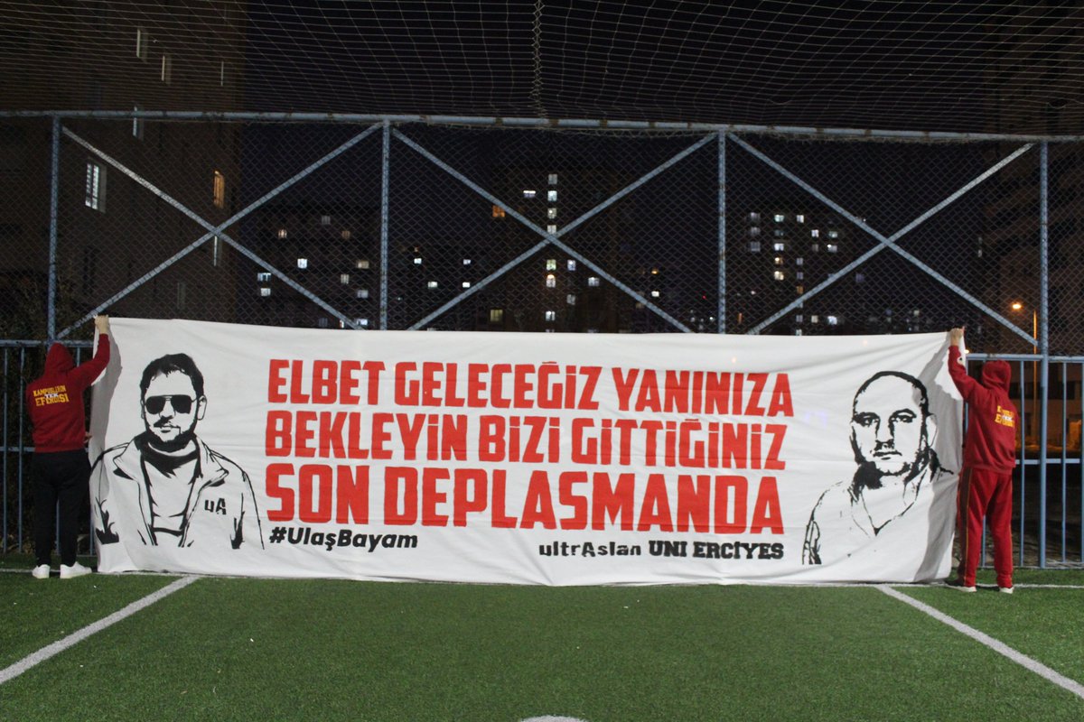 Elbet geleceğiz yanınıza , bekleyin bizi gittiğiniz son deplasmanda.
UNUTMAYACAĞIZ...
#UlaşBayamınKardeşleriyiz
#ultrAslanUNI 
#ultrAslanUNIErciyes