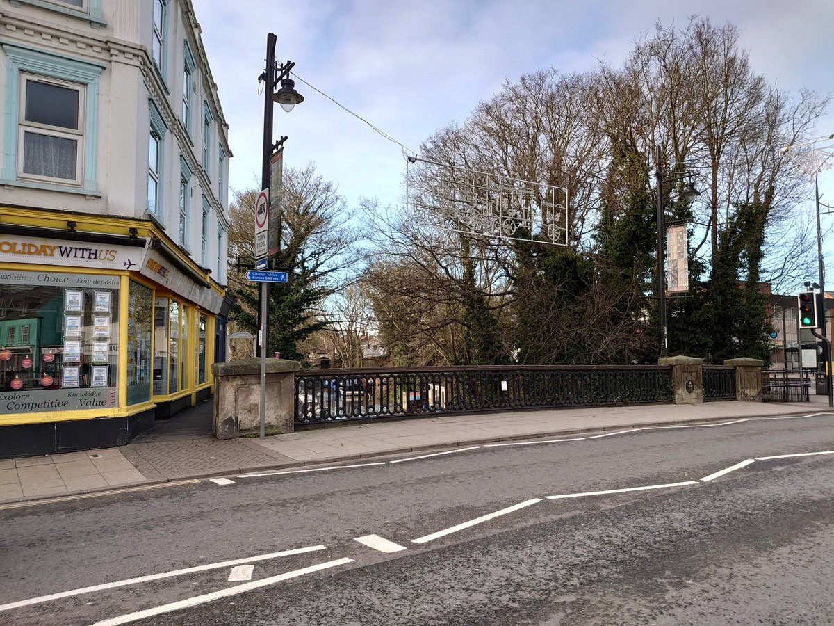 PaulMagan2's tweet image. A lovely Christmas Day spent in March with my sister. Couldn't resist playing spot the #OSBenchmark on our after dinner walk through Town. 
The OS Bolt on the Town Bridge (5.817m Above Sea Level). 
@FascinatingFens @OrdnanceSurvey @MarchSociety  @FenlandFlag.