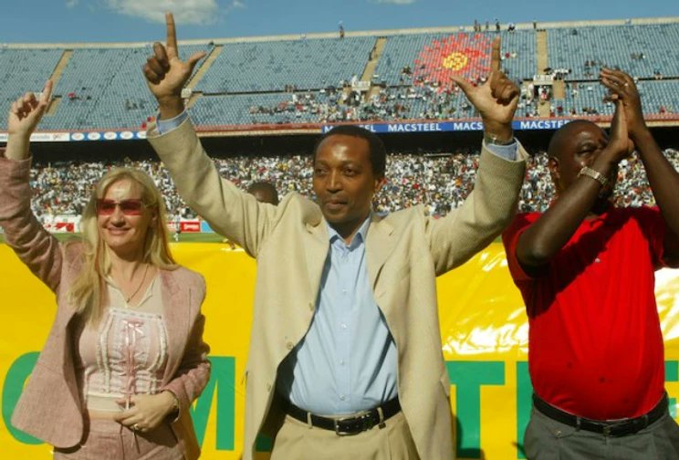 He bought into  @Masandawana in 2003 to partner the Tsichlas family, purchasing 51% of the club.He increased his stake from 51% to 100% in 2004 and renamed the club ‘Mamelodi’ Sundowns and since then, they have become the dominant team in South African football.