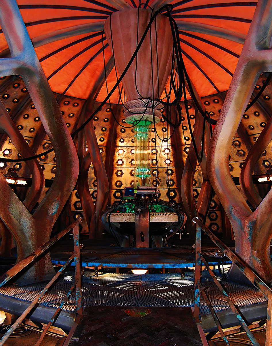  #TwelveDaysOfTARDISInteriors day 2Doctor Who and the Coral CavernIn 2004 work started on the first continuous series of the show in 15 years. And it marked the first standing control room set initially in Studio Q2 just outside Newport before moving to Upper Boat in Cardiff.