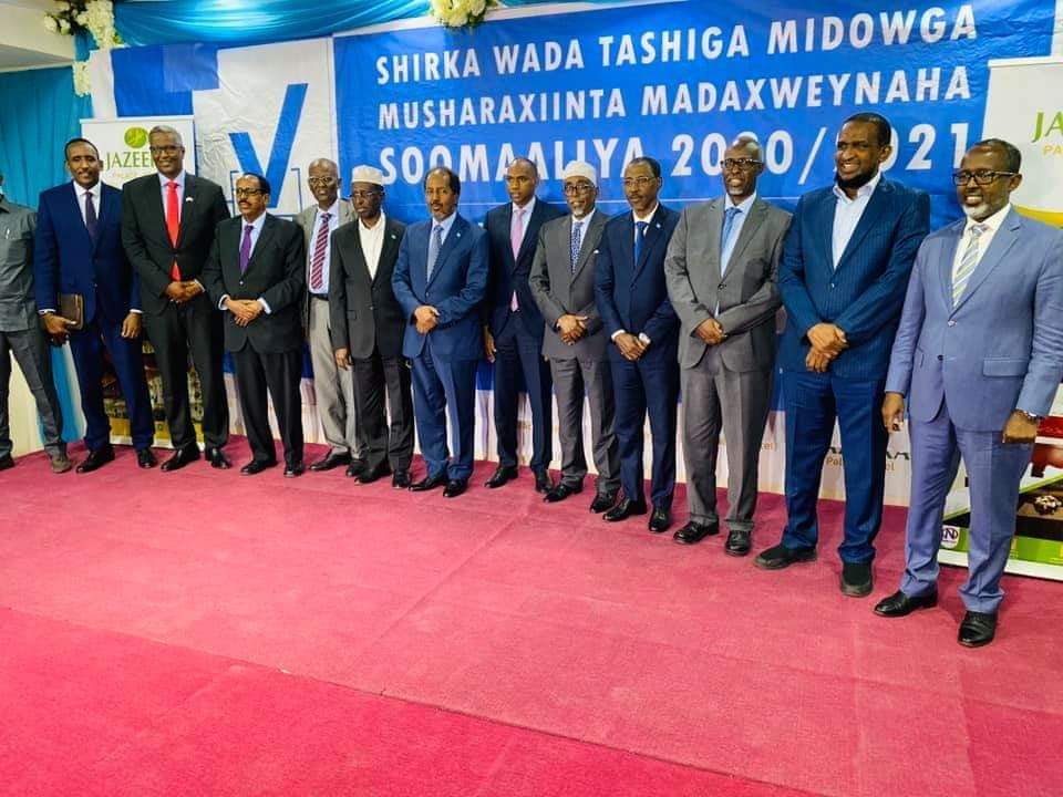 FtlSomalia's tweet image. As the year 2020 is coming to an end and the arrival of the COVID-19 vaccine is offering a better prospect, Somalia is unfortunately facing huge uncertainty and seems to slip further into unhealthy political climate: mailchi.mp/5dfa32545c9e/t…