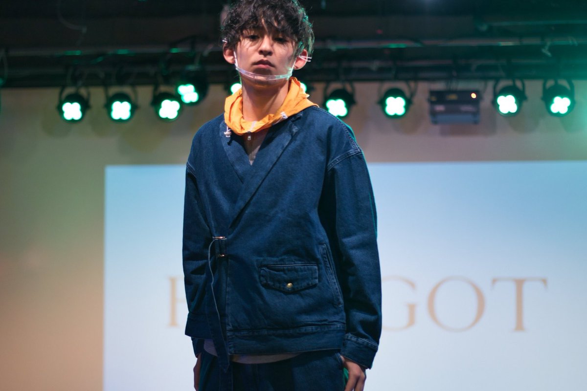 thetententeten's tweet photo. このセットアップめっちゃ欲しかったんやけど、極貧大学生には買えん値段やった🥺 https://t.co/9V2ufHFfWO