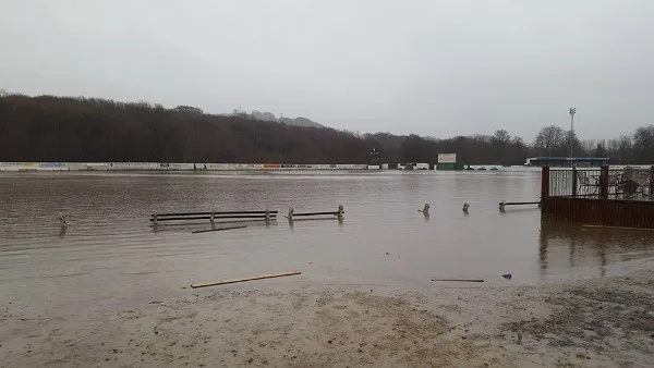 Ramsbottom365's tweet photo. Boxing Day 2015 - @RamsbottomCC and @RamsbottomUtd @thisisrammysite
https://t.co/nPIem5lBHN
#stormEva #BoxingDay2015 #floods 🐏 https://t.co/VN557ngvQ3