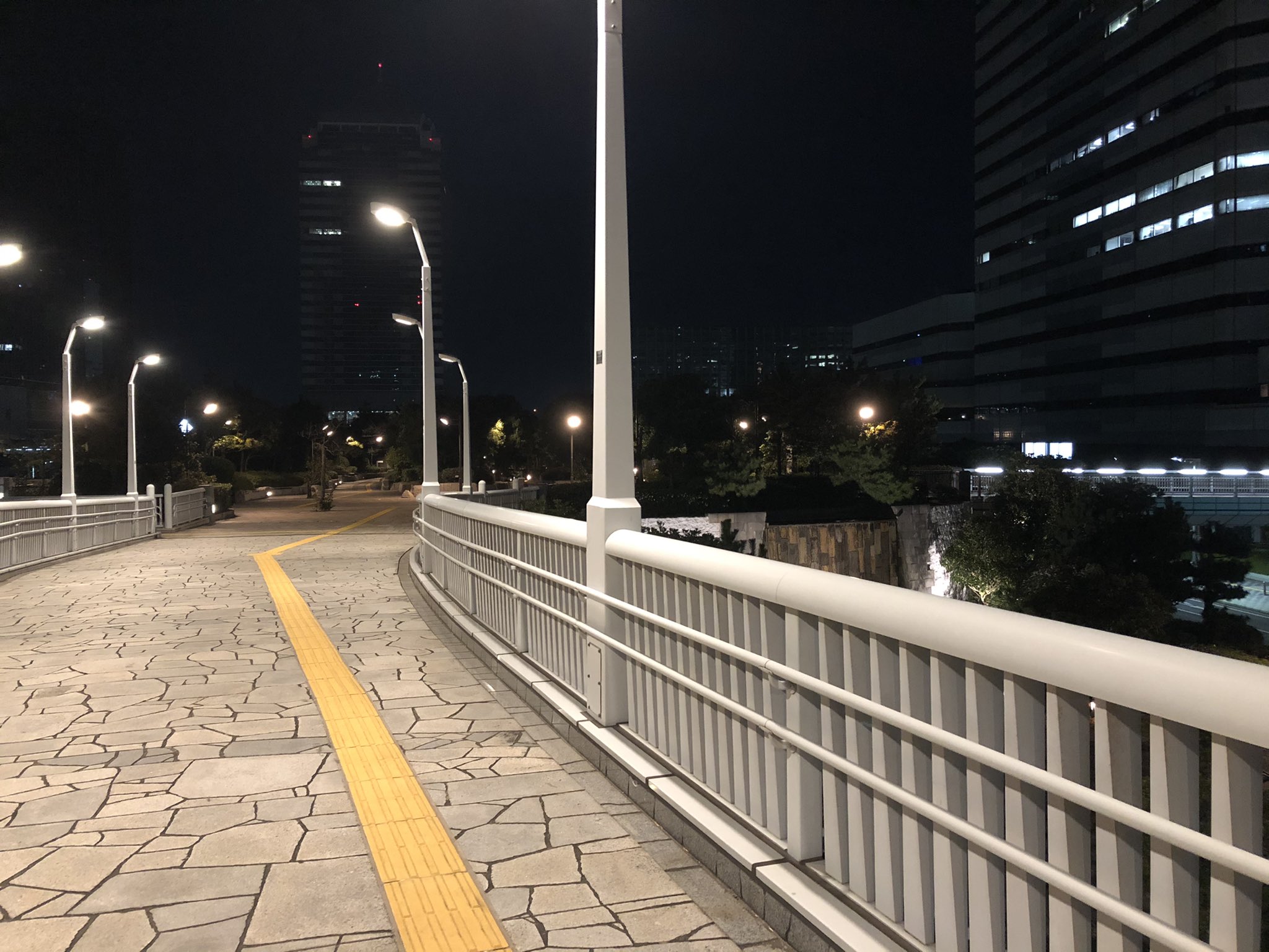Hiroko Ar Twitter チェリまほ 第7話のロケ地 安達と黒沢が両想いになった場所 ドラマの放送終了を迎えた今 改めて行きたいなと思った場所の一つです 30歳まで童貞だと魔法使いになれるらしい チェリまほ チェリまほ聖地巡礼 赤楚衛二 町田啓太 T