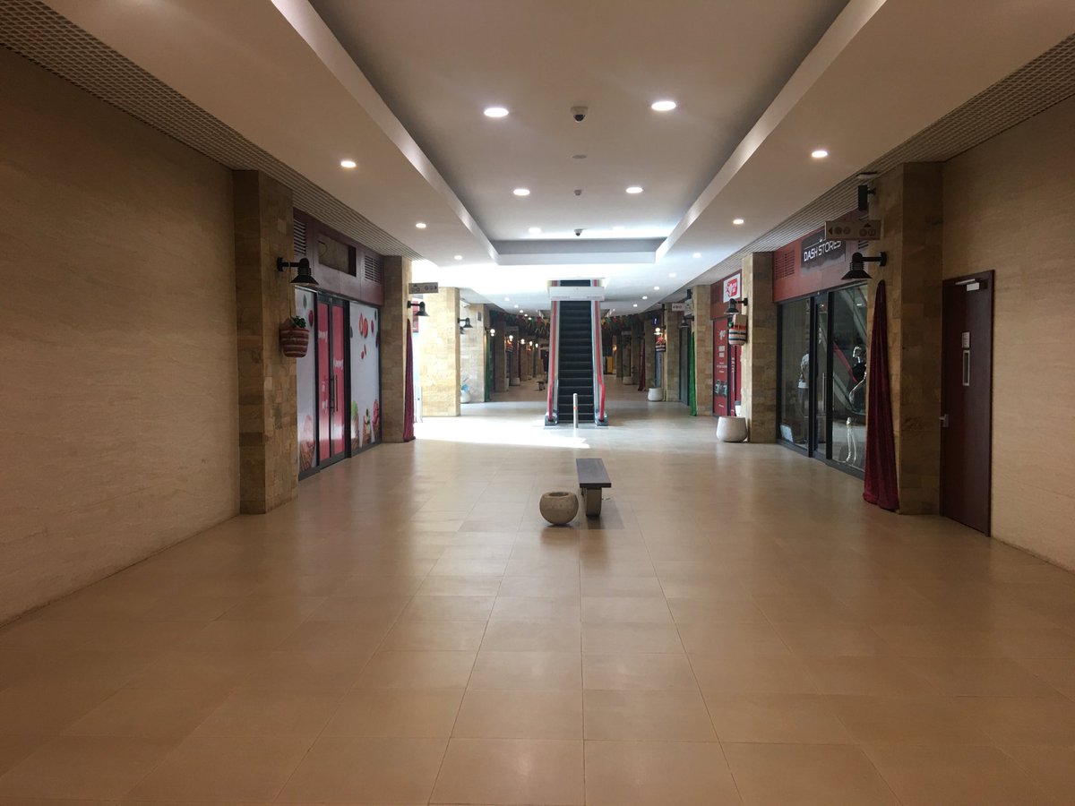 micke9's tweet photo. You could hold an entire wedding at the Rosslyn Riviera Mall and you wouldn’t even need to notify the “customers”. https://t.co/gtACmWFbDx