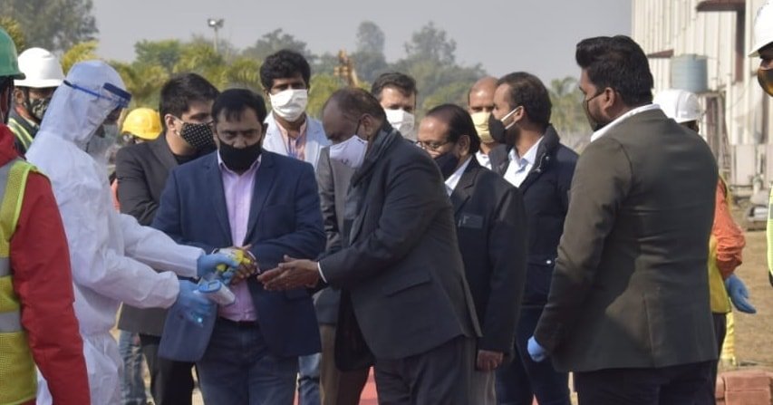 amplussolar's tweet image. #ProjectInauguration

We are ecstatic to share that @goldplusglass Industry Limited, Roorkee, switched to #CleanEnergy with 5.4 MWp capacity #RooftopSolar power plant at its facility with #AmplusSolar.