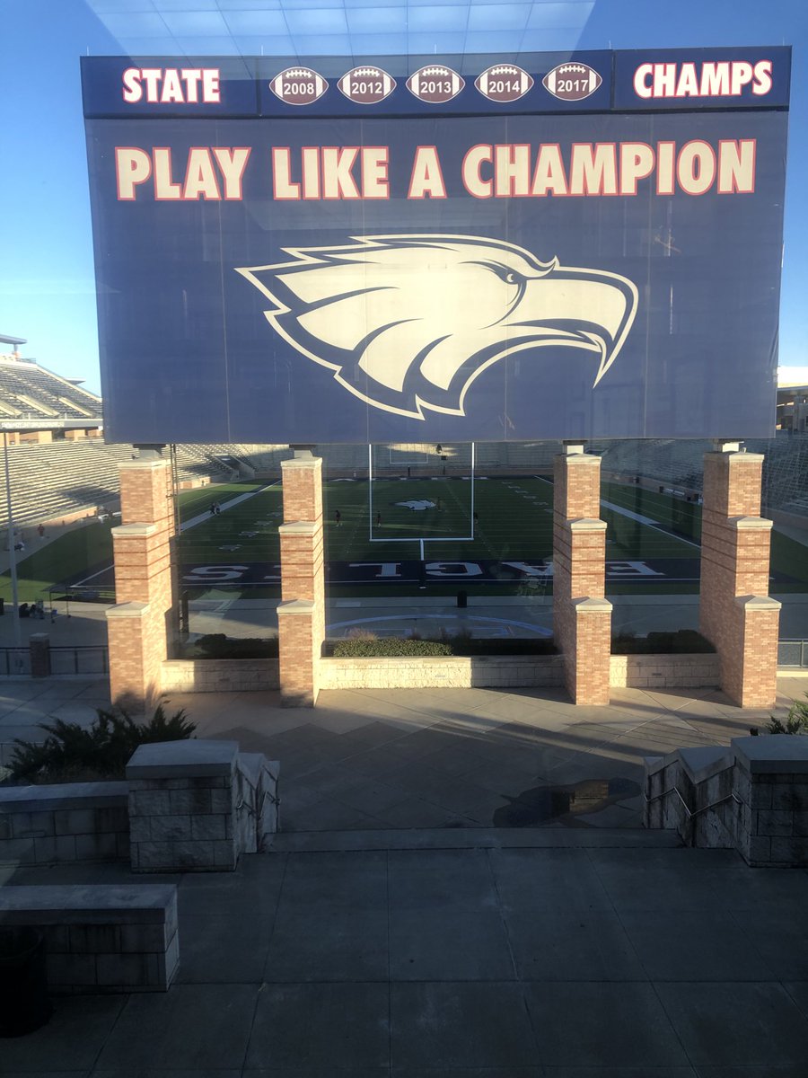CoachGambill's tweet image. Game Day Eagle 🦅 Fans come out and be loud and support your Eagles tonight at 7:30.  Let’s Sko!!!!