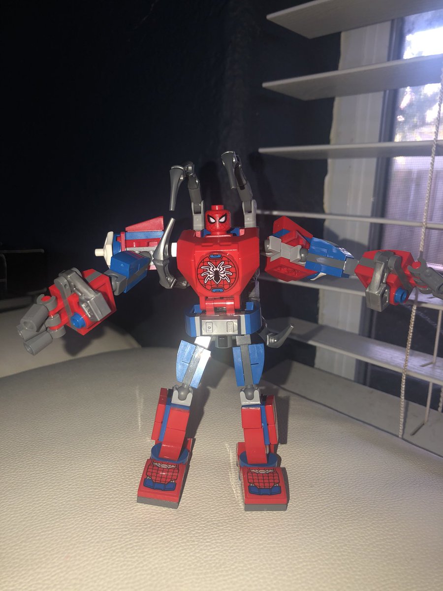 jen_lizardi's tweet image. #LEGOBuildDay  #SpiderBot