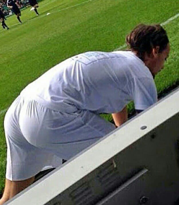 louis tomlinson's ass a very needed thread