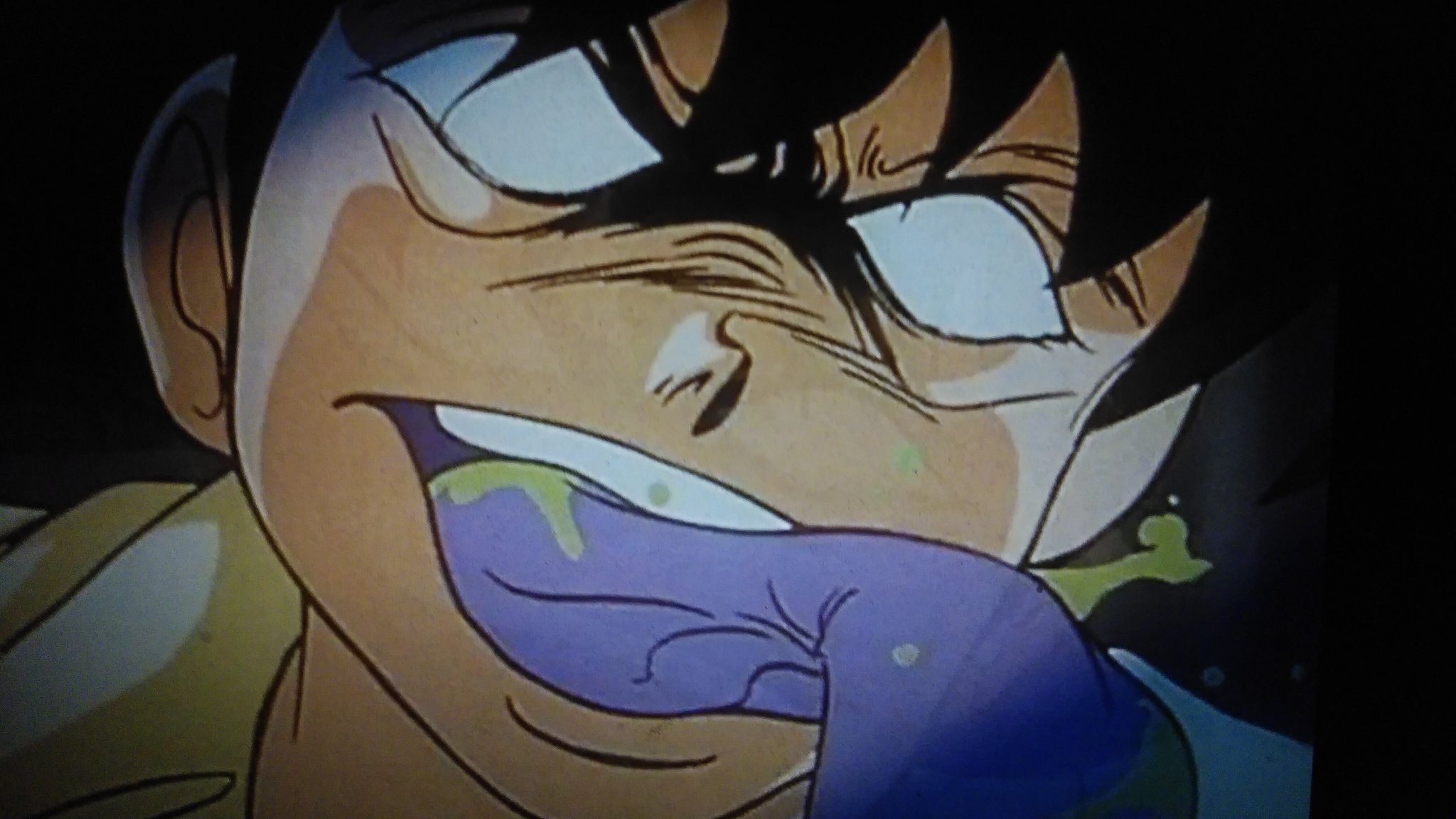 こうちゃん 獣神ライガー 8話 涙をこらえて友を撃て より いじめられていた小学生の少年に寄生虫が取り憑き 凶暴化 学校の理科室で青紫の舌を伸ばしホルマリン漬けの標本を貪っていたところ たまたま