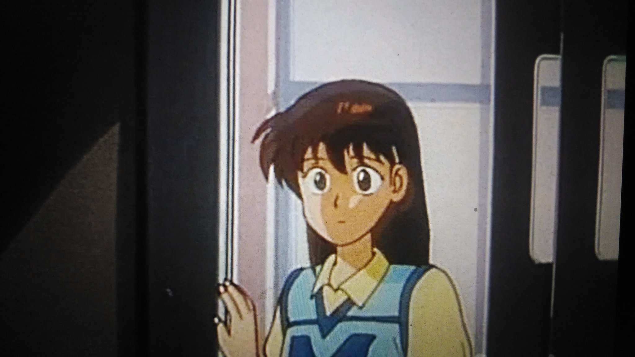 こうちゃん 獣神ライガー8話 涙をこらえて友を撃て より いじめられていた小学生の少年に寄生虫が取り憑き 凶暴化 学校の理科室で青紫の舌を伸ばしホルマリン漬けの標本を貪っていたところ たまたま通りかかった少女に見つかってしまいます