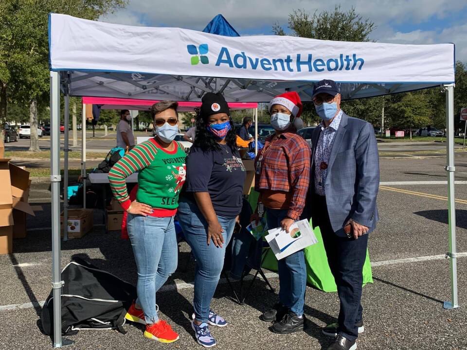 SEMarketingFirm's tweet photo. From our family to yours, we wish you a Happy Holiday season and Joyous New Year! 🎄🎁

Thank you community partners! 🤲🏼

💙 #ConnectFord
🌷 @HSCSC2014
📚 @MaxStarks78 Charitable Fund
❤️ #HeartsHandsandHopeInc
📦 @FeedHopeNow
🥼 @AdventHealthCFL https://t.co/WN85ikI8xe