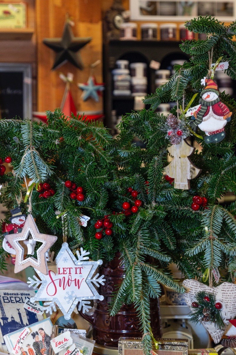 The St. Jacobs Farmers’ Market is closed today but will remain open in January for your essential shopping needs. Support local! #stjacobsmarket #wrunited #SafeTravels #shoplocal