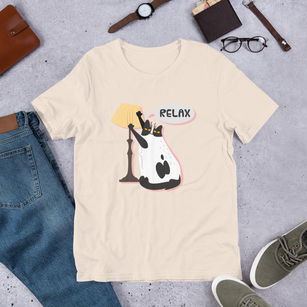 Get and flaunt this t-shirt👕👚 in your own style! Or offer it as a gift!🎁⁠ ⁠ Check the details to buy in the link below l8r.it/OR41 #cutecats #tshirtdesign #tshirtslovers #kawaiistuff #cutecats #ilovemycat #catlover #tshirtshop #newstyle