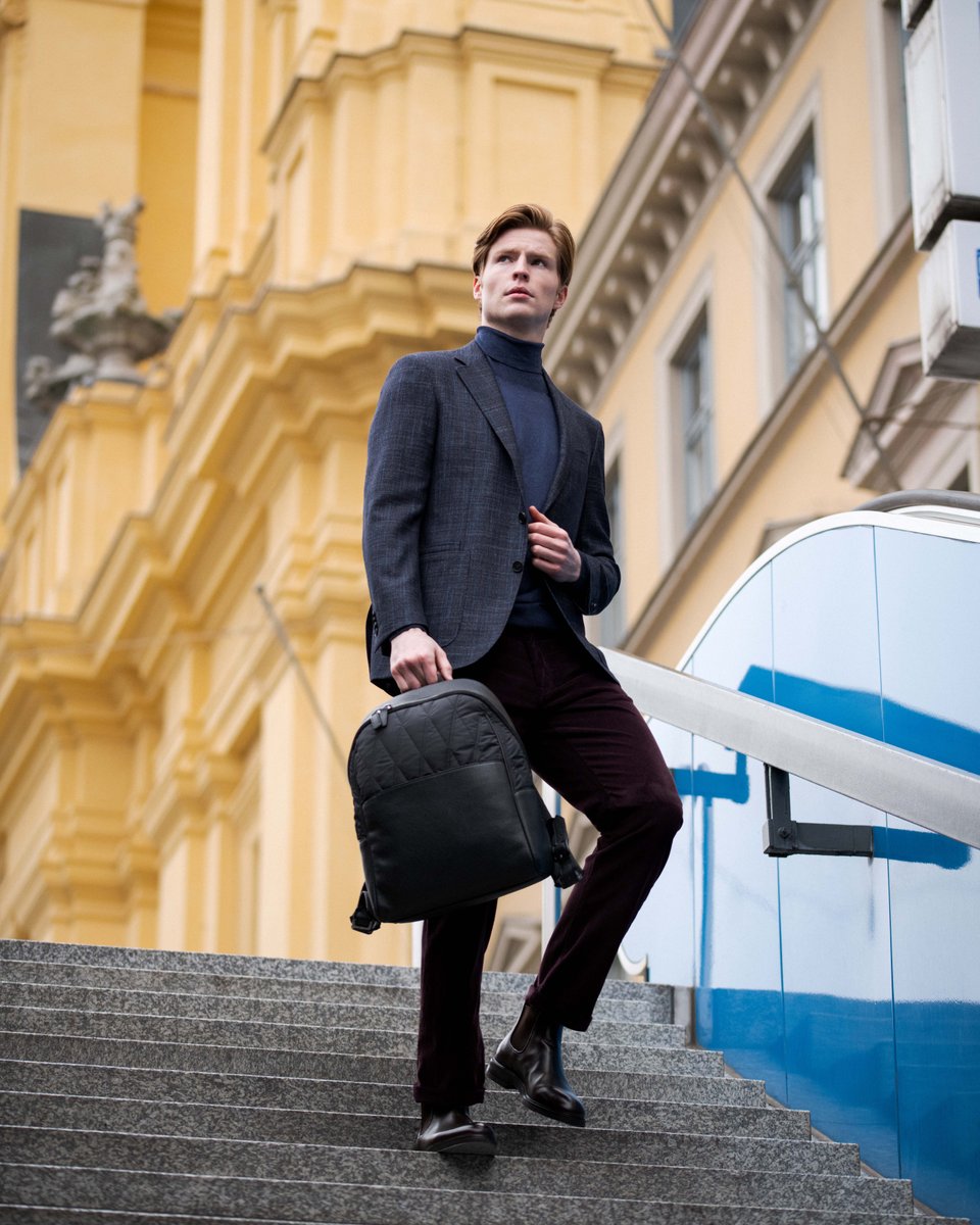 Canali1934's tweet photo. A day in the city means a casual yet comfortable look featuring Canali KEI, synonym of lightweight, soft silhouettes and refined looks. 
Editorial by @caleomag.
#Canali1934 #CanaliFW20 #CanaliEditorials #MadeInItaly https://t.co/sf4UsjOwBc