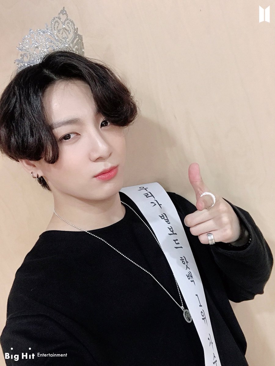 birthday selcas posted by jimin !