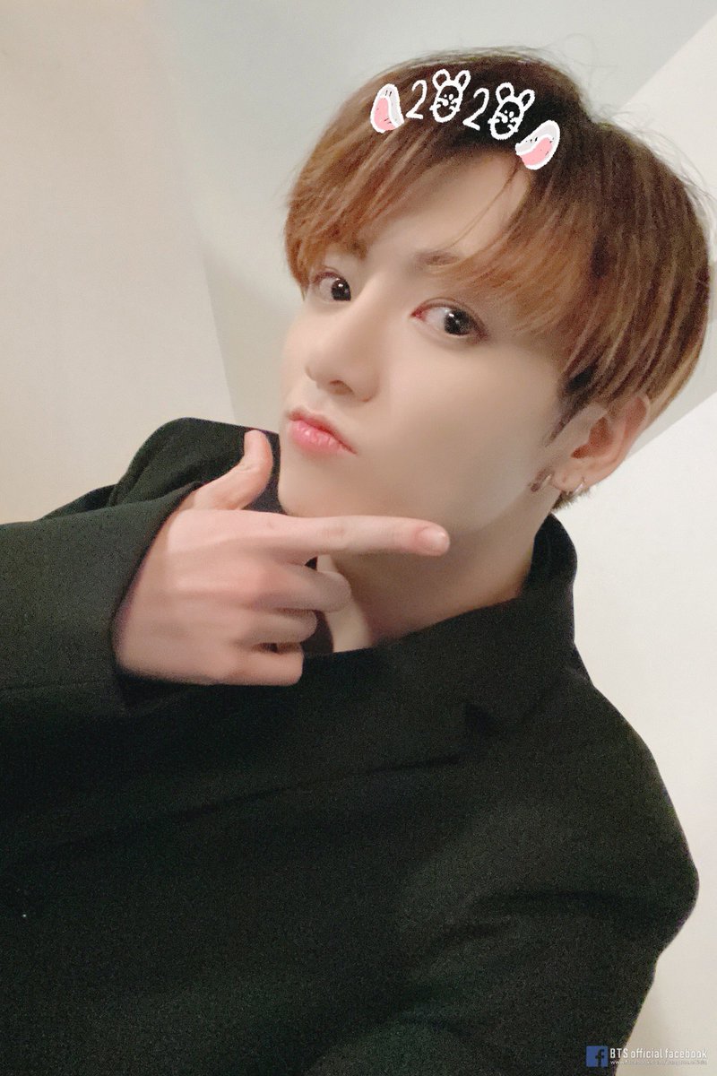 thread of all jungkook selcas we actually got in 2020 <3