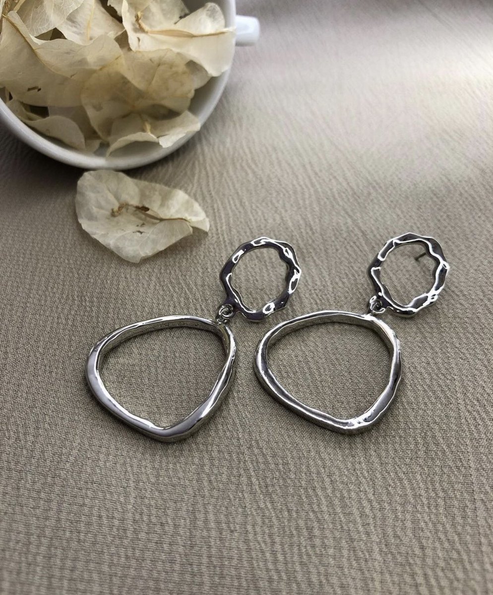JewelleryboxSt's tweet photo. Silver Büyük Küpe ✨ 
Fiyat 25₺

9₺ Kargo Ücreti Türkiyenin Heryerine 📦 
85₺ üzeri ücretsiz kargo 📦 
Havale-EFT
Kapıda Ödeme Yok ❌

Sipariş için whatsapp 05523909734 https://t.co/T7nF2Sn2yN