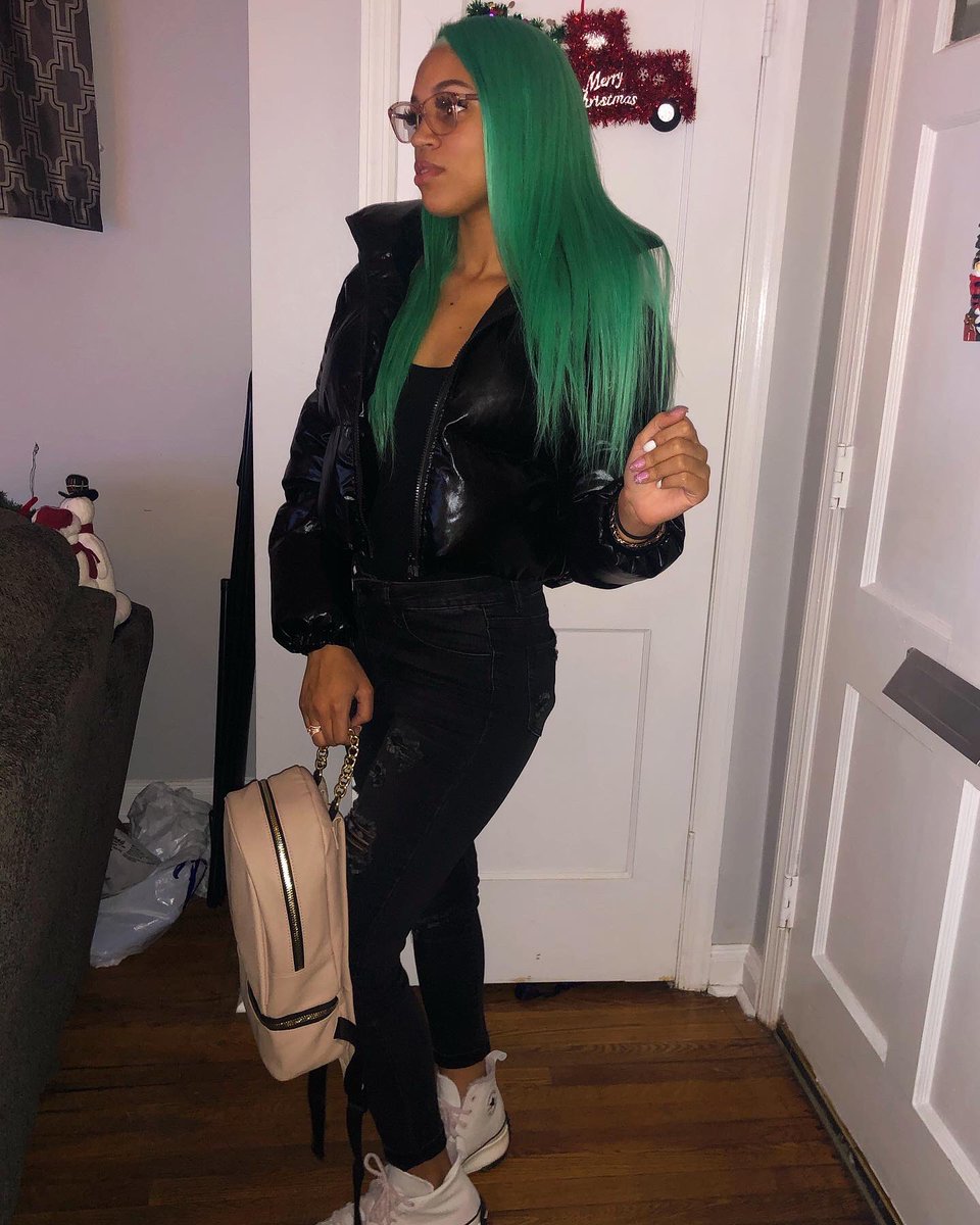 Queen__Mamas's tweet photo. Girl of your dreams, like a fairytale🧚‍♂️ https://t.co/jz0clgFCyQ