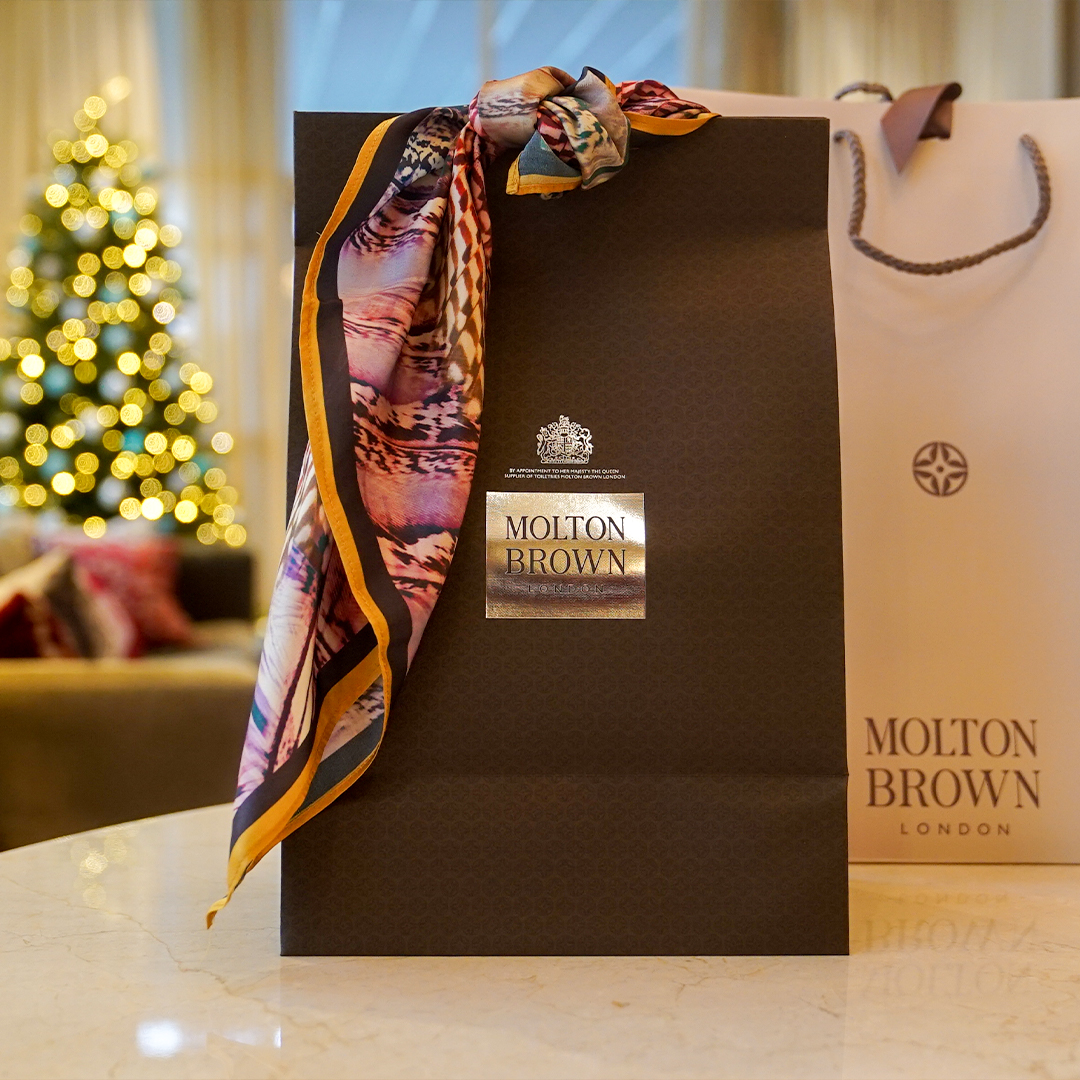 Boxing Day has arrived! Shop local in Vancouver and relax afterwards in one of our beautiful Loden suites. 

#lodenhotel #vancouver #yvr #christmas #festiveseason #coalharbour #canadahotel #boutiquehotel